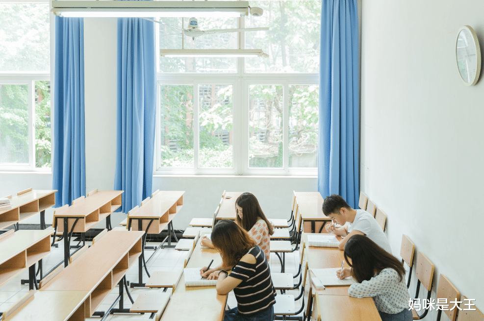 选择大学专业成难题, 未来十年这些专业最有前途, 却不被人看好