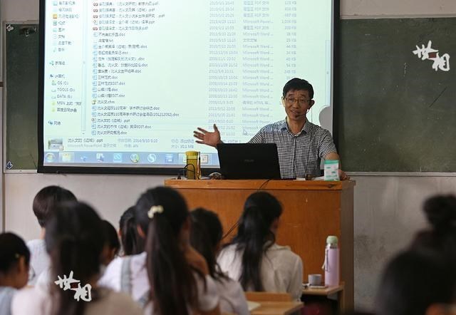 考不上一本, 出国留学, 读博士! 教授: 
不要求小孩学习多厉害