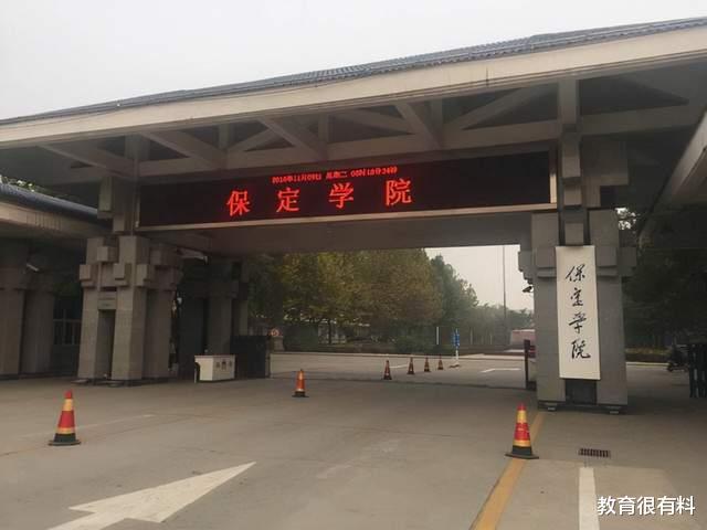 河北一大学教师“火了”, 人美心善气质佳, 很像女明星