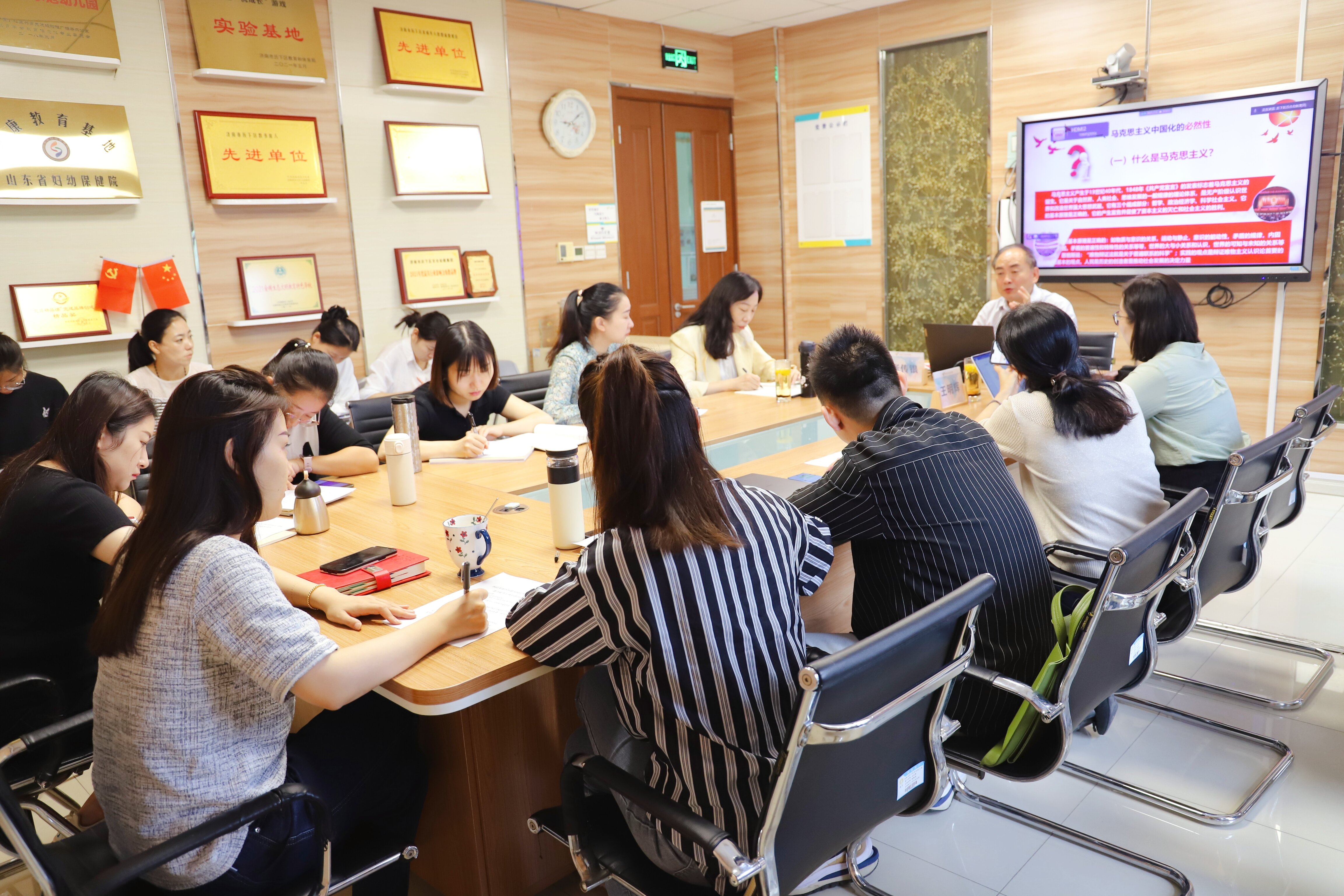 深学笃行 奋楫争先——2022年济南市历下区幼儿园管理干部和骨干教师能力提升专项培训举行