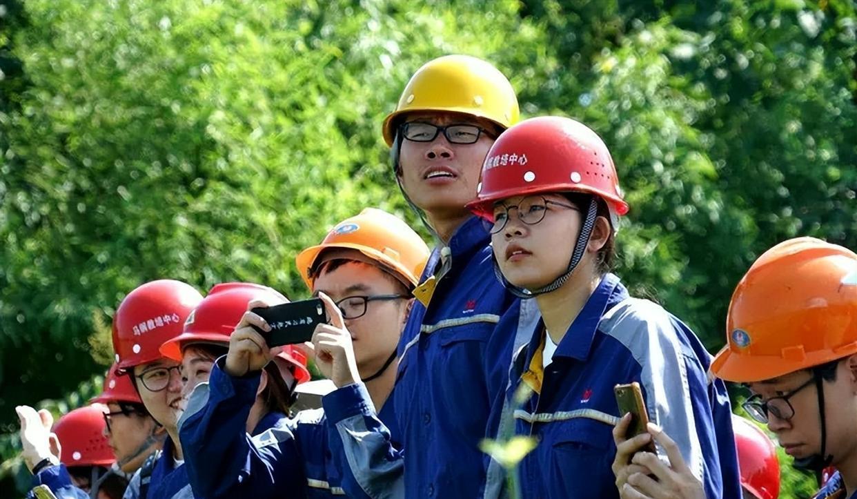 没考上普高的学生, 学啥专业比较好? 高职绿牌专业待遇不比本科差