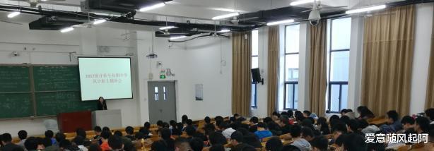 在大学, 有哪些证书必须要拿到手? 在就业之后有大用处吗