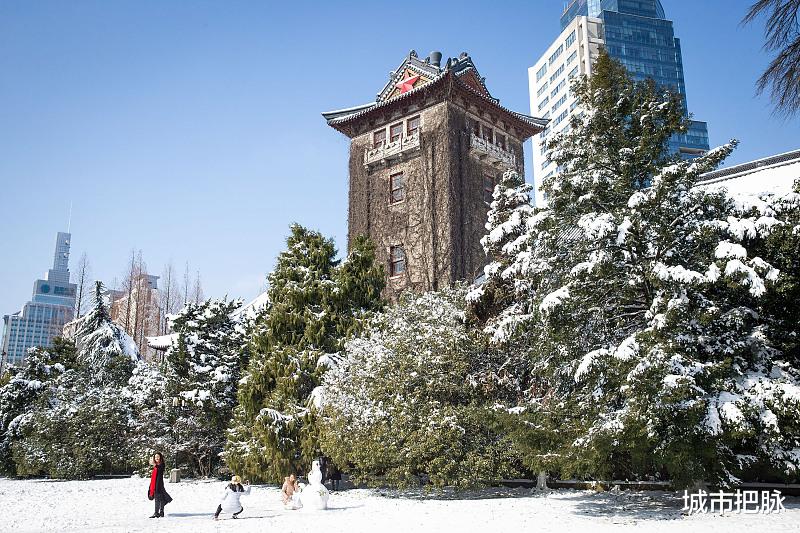 南京大学: 对不起, 上海交通大学, 我非华五守门员