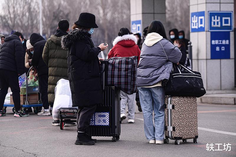 大学是有“门道”的, 这3样东西别沾边, 悟透了才会越来越顺