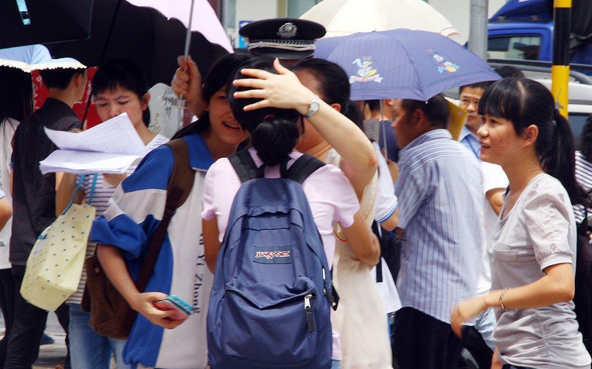 突发! 福州全市中小学停课停学一天, 极端天气下的学生安全优先