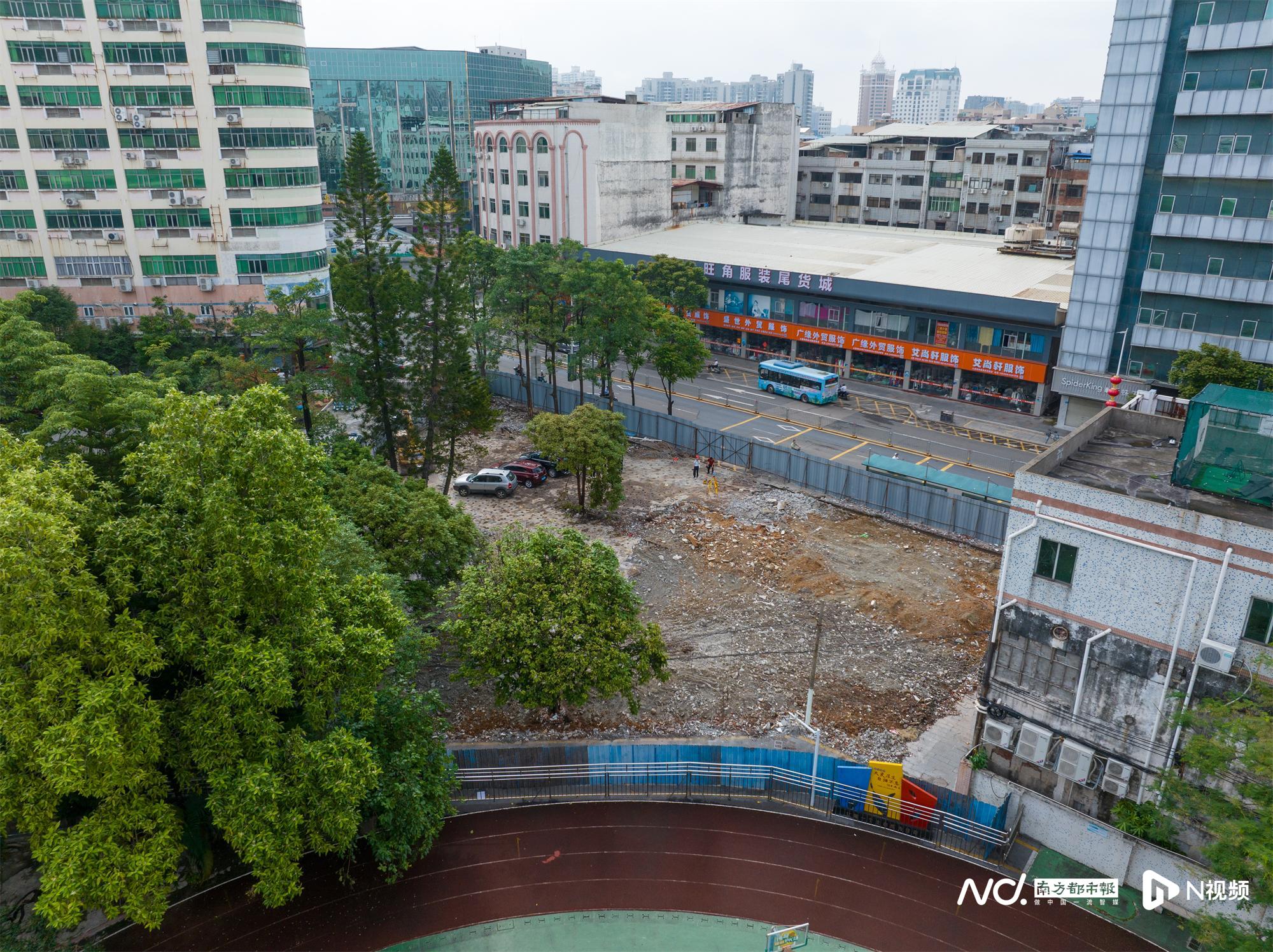 东莞虎门一小学启动校门口升级改造, 增设家长接送区